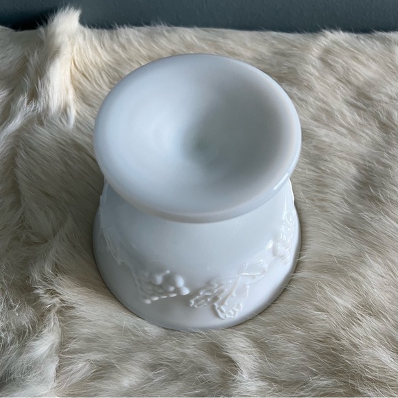 Indiana Glass Harvest Grape Vintage Milk Glass Dessert Bowl - Picture 5 of 7